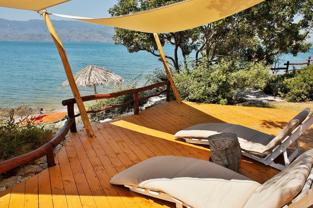 Beach Front Villa Melani Mytilene Exterior photo